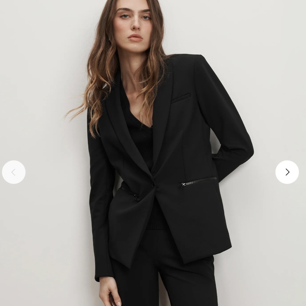 Truth Women's Elegant Black Blazer
